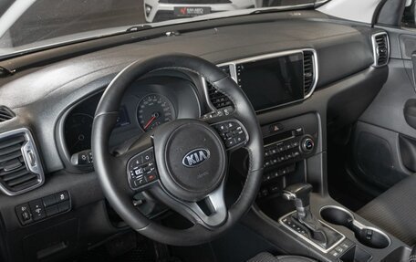 KIA Sportage IV рестайлинг, 2017 год, 2 000 000 рублей, 5 фотография