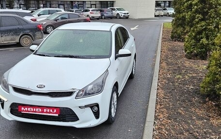 KIA Rio IV, 2018 год, 1 080 000 рублей, 2 фотография