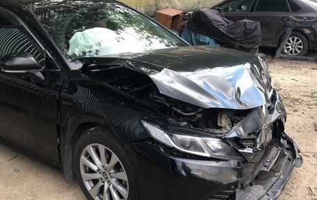 Toyota Camry, 2019 год, 1 350 000 рублей, 2 фотография