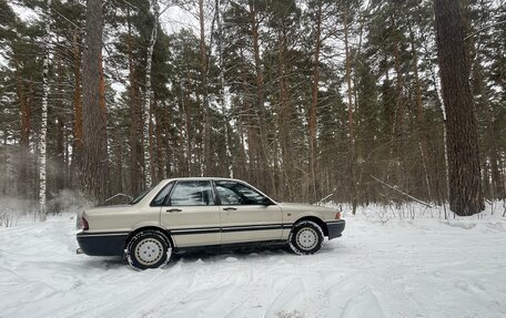 Mitsubishi Galant VIII, 1988 год, 190 000 рублей, 5 фотография