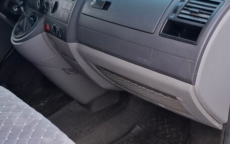 Volkswagen Transporter T5 рестайлинг, 2009 год, 1 170 000 рублей, 5 фотография