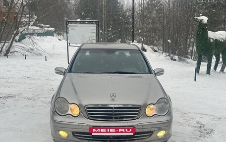 Mercedes-Benz C-Класс, 2004 год, 479 000 рублей, 4 фотография