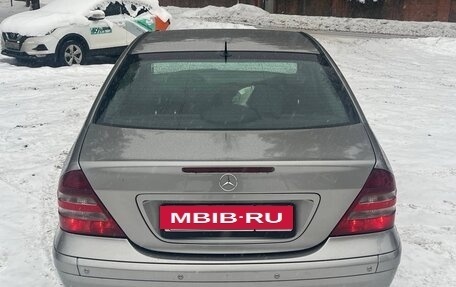 Mercedes-Benz C-Класс, 2004 год, 479 000 рублей, 3 фотография