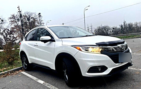 Honda Vezel, 2022 год, 1 680 000 рублей, 3 фотография