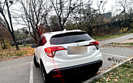 Honda Vezel, 2022 год, 1 680 000 рублей, 9 фотография