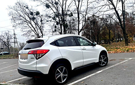 Honda Vezel, 2022 год, 1 680 000 рублей, 8 фотография