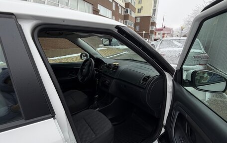 Skoda Fabia II, 2013 год, 750 000 рублей, 10 фотография