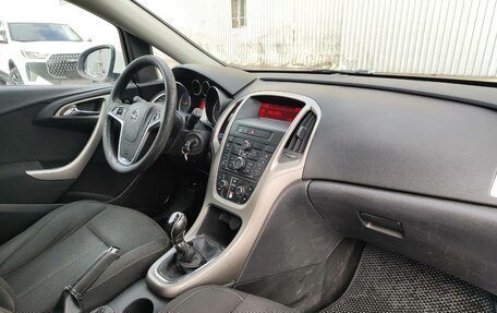 Opel Astra J, 2010 год, 584 000 рублей, 12 фотография