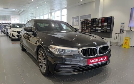 BMW 5 серия, 2018 год, 2 600 000 рублей, 3 фотография