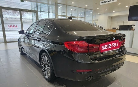 BMW 5 серия, 2018 год, 2 600 000 рублей, 8 фотография
