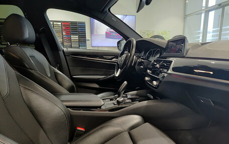 BMW 5 серия, 2018 год, 2 600 000 рублей, 13 фотография