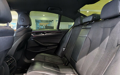 BMW 5 серия, 2018 год, 2 600 000 рублей, 15 фотография