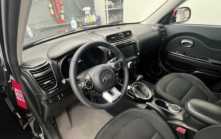 KIA Soul II рестайлинг, 2019 год, 1 850 000 рублей, 3 фотография