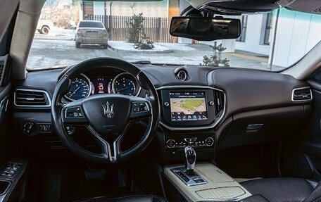 Maserati Ghibli, 2014 год, 2 300 000 рублей, 19 фотография