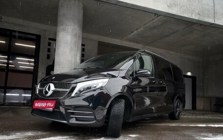 Mercedes-Benz V-Класс, 2019 год, 5 590 000 рублей, 2 фотография