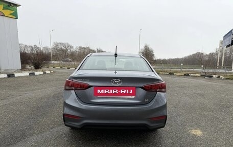 Hyundai Solaris II рестайлинг, 2018 год, 1 220 000 рублей, 7 фотография
