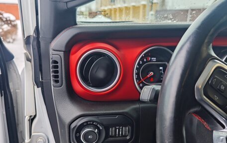 Jeep Wrangler, 2019 год, 6 200 000 рублей, 9 фотография