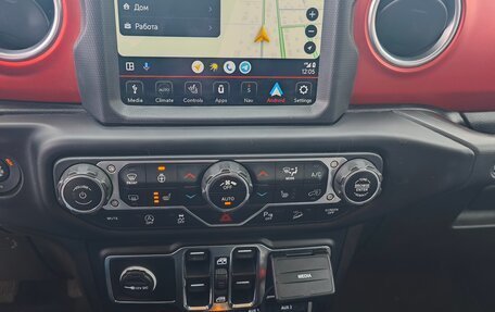 Jeep Wrangler, 2019 год, 6 200 000 рублей, 13 фотография