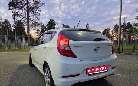 Hyundai Solaris II рестайлинг, 2015 год, 1 000 000 рублей, 8 фотография