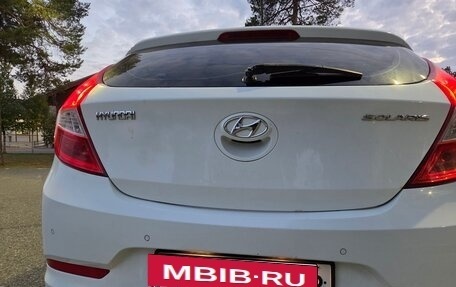 Hyundai Solaris II рестайлинг, 2015 год, 1 000 000 рублей, 5 фотография