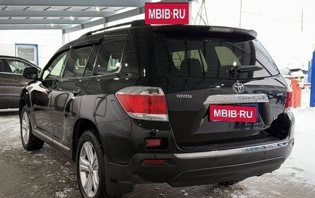 Toyota Highlander III, 2012 год, 2 099 000 рублей, 3 фотография