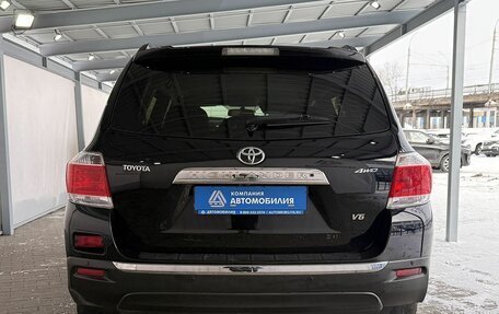 Toyota Highlander III, 2012 год, 2 099 000 рублей, 4 фотография