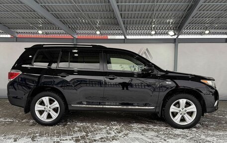 Toyota Highlander III, 2012 год, 2 099 000 рублей, 6 фотография