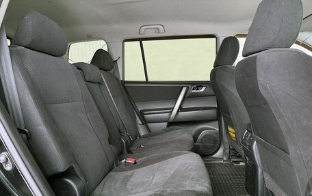 Toyota Highlander III, 2012 год, 2 099 000 рублей, 12 фотография