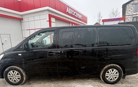 Hyundai H-1 II рестайлинг, 2015 год, 1 600 000 рублей, 4 фотография