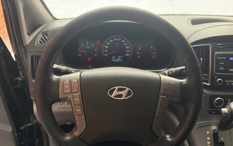 Hyundai H-1 II рестайлинг, 2015 год, 1 600 000 рублей, 6 фотография