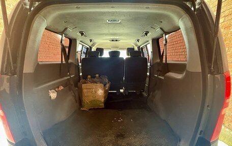 Hyundai H-1 II рестайлинг, 2015 год, 1 600 000 рублей, 17 фотография