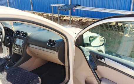 Volkswagen Golf VI, 2012 год, 800 000 рублей, 6 фотография