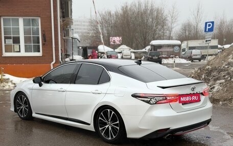 Toyota Camry, 2021 год, 2 520 000 рублей, 4 фотография