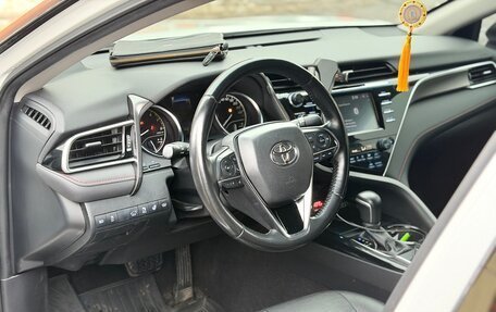 Toyota Camry, 2021 год, 2 520 000 рублей, 14 фотография