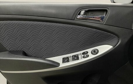 Hyundai Solaris II рестайлинг, 2011 год, 576 000 рублей, 14 фотография