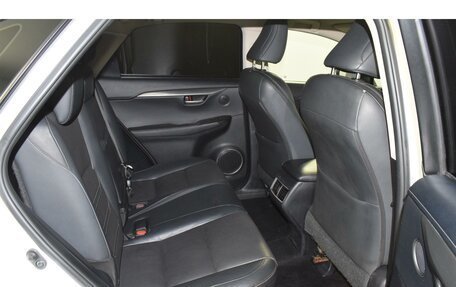 Lexus NX I, 2017 год, 2 999 000 рублей, 20 фотография