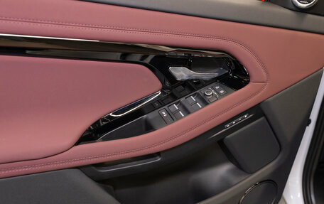 Land Rover Range Rover Evoque II, 2025 год, 6 150 000 рублей, 15 фотография