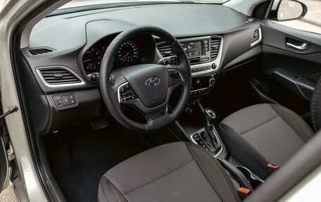 Hyundai Solaris II рестайлинг, 2018 год, 1 195 000 рублей, 13 фотография