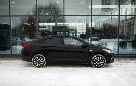 Hyundai Solaris II рестайлинг, 2021 год, 1 600 000 рублей, 8 фотография