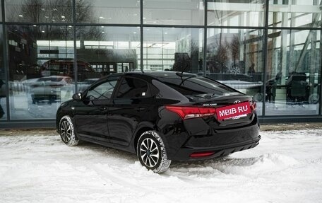 Hyundai Solaris II рестайлинг, 2021 год, 1 600 000 рублей, 6 фотография