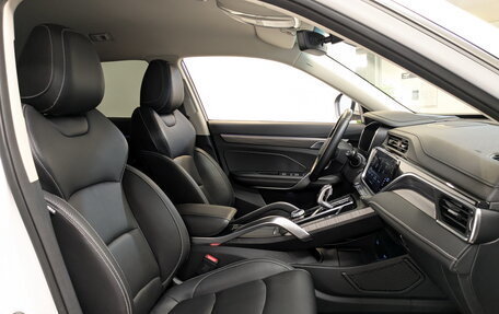 Geely Atlas, 2023 год, 1 945 000 рублей, 24 фотография