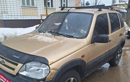Chevrolet Niva I рестайлинг, 2004 год, 230 000 рублей, 3 фотография