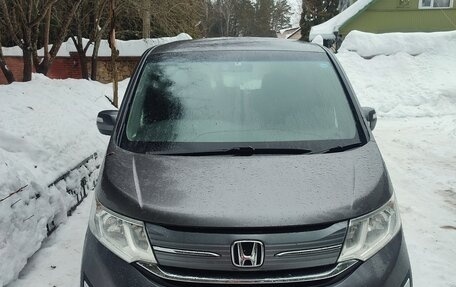 Honda Stepwgn IV, 2016 год, 1 800 000 рублей, 1 фотография