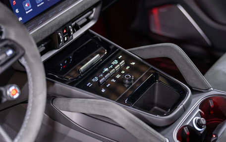 Porsche Cayenne III, 2025 год, 31 950 000 рублей, 23 фотография