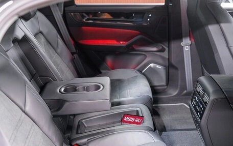 Porsche Cayenne III, 2025 год, 31 950 000 рублей, 26 фотография
