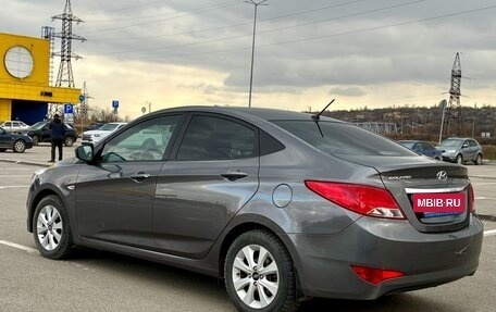 Hyundai Solaris II рестайлинг, 2016 год, 1 100 000 рублей, 4 фотография