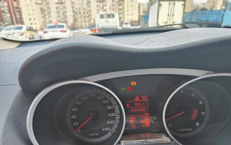 Mitsubishi Outlander III рестайлинг 3, 2008 год, 800 000 рублей, 9 фотография