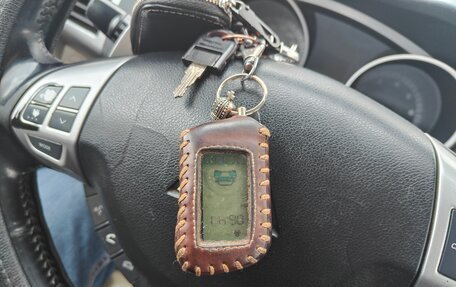 Mitsubishi Outlander III рестайлинг 3, 2008 год, 800 000 рублей, 15 фотография