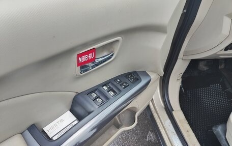 Mitsubishi Outlander III рестайлинг 3, 2008 год, 800 000 рублей, 10 фотография