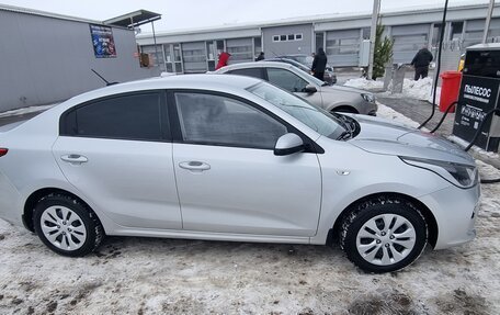 KIA Rio IV, 2017 год, 1 250 000 рублей, 2 фотография